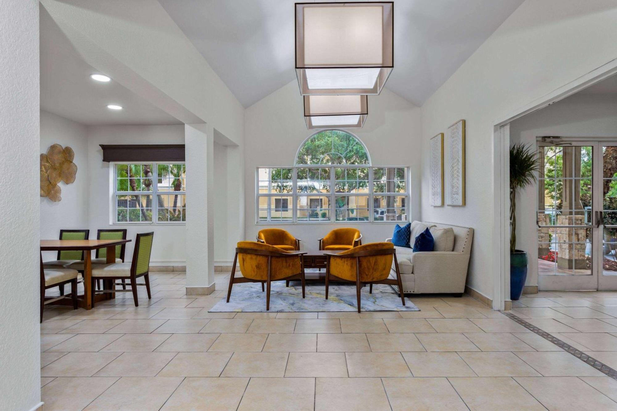 Baymont By Wyndham Orlando-International Dr-Universal Blvd Bagian luar foto